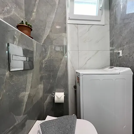 Noemi Apartment *